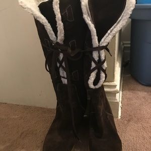 Tall suede Michael Korr’s boots